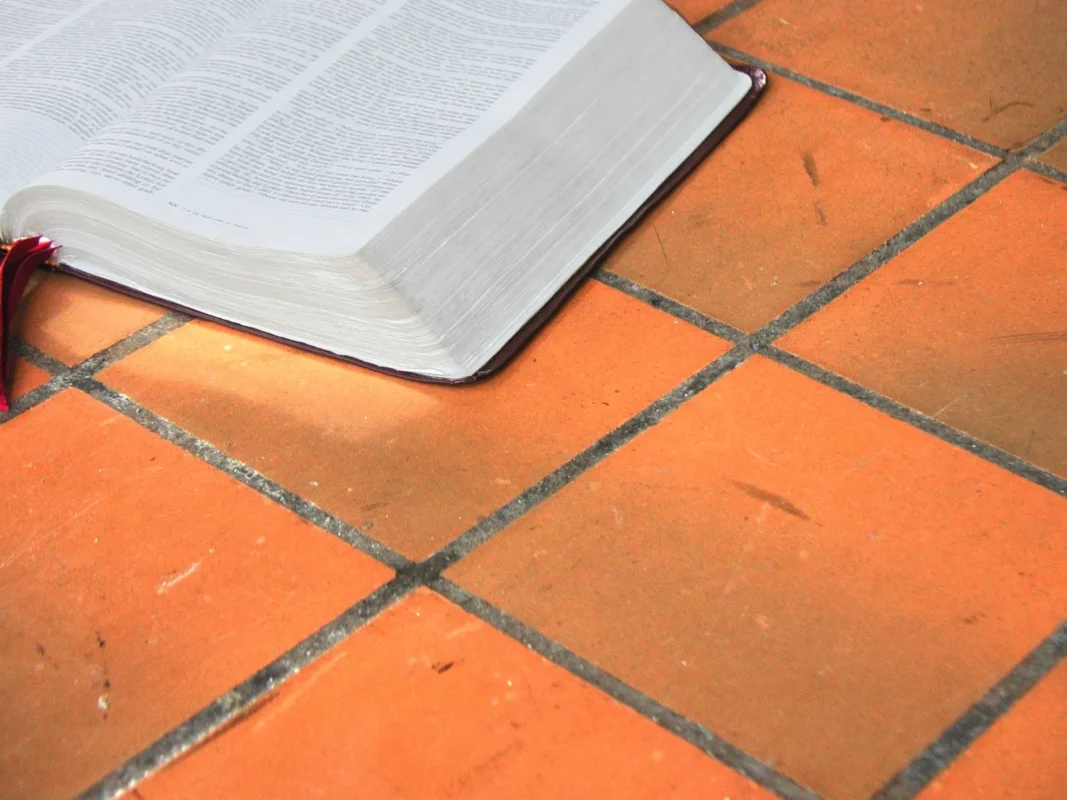 can you put a bible on the floor