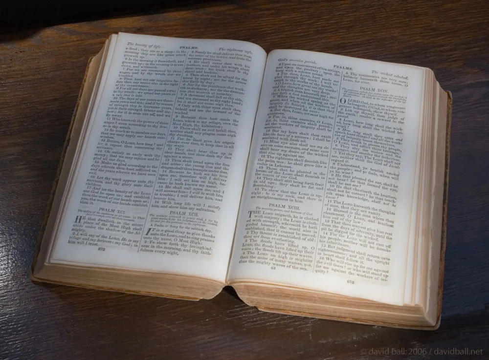 What Does the Bible Say About Labels: A Deep Dive into Biblical Perspectives